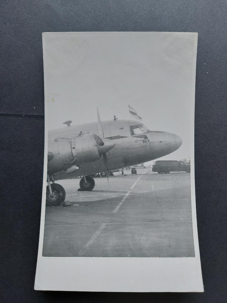 Foto van een BEA Vickers Viking (F795), Verzamelen, Ophalen of Verzenden, Gebruikt, Kaart, Foto of Prent