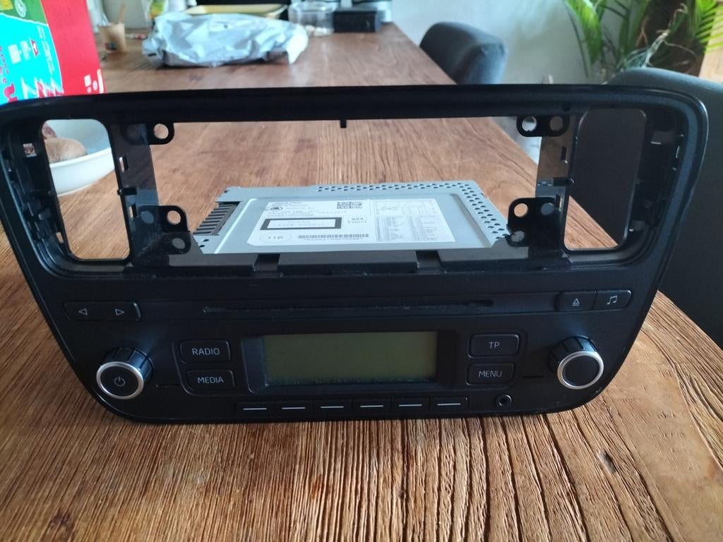 Originele autoradio Skoda Citigo (RCD215 EU), Auto diversen, Ophalen of Verzenden, Gebruikt