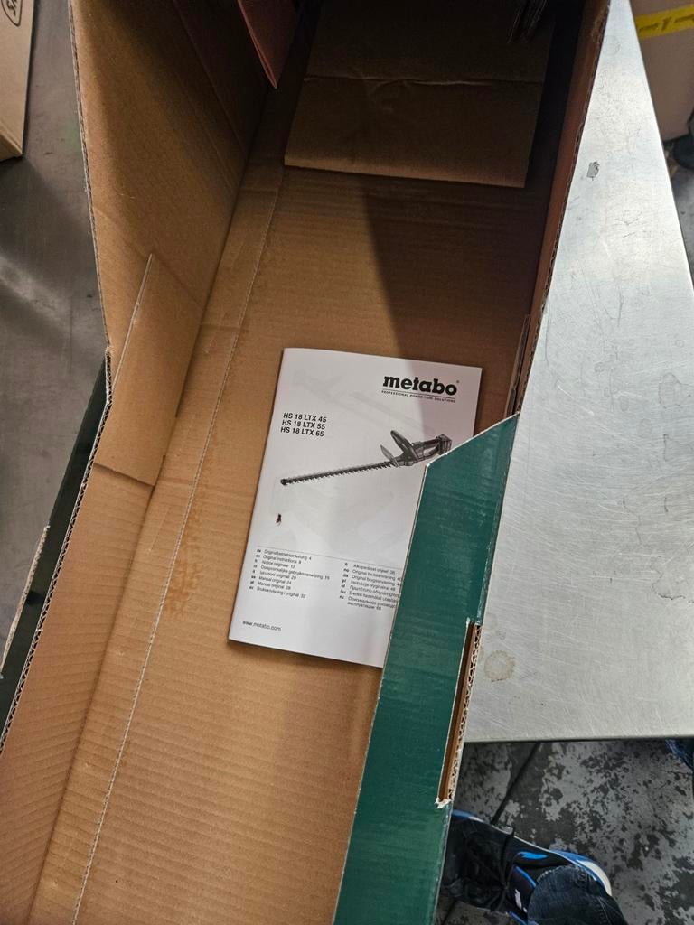 Metabo Accu-Struik- en Grasschaar SGS 18 LTX Q 18 Volt body in metaBOX 145 L, zonder accu-packs en lader | 601609840