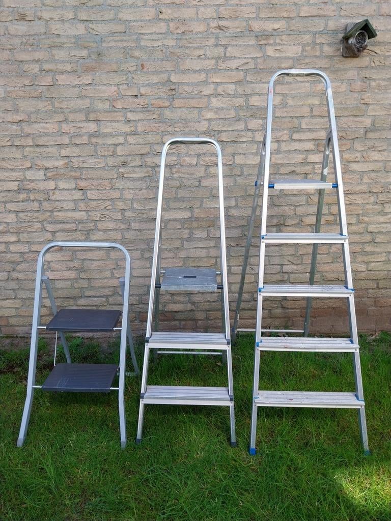 Set van 3 trappen: 2, 3 en 4 treden, Ophalen, Gebruikt, Trap, Opvouwbaar of Inschuifbaar