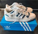 Adidas sneakers maat 43 (nieuw), Sport en Fitness, Volleybal, Ophalen of Verzenden, Nieuw, Schoenen
