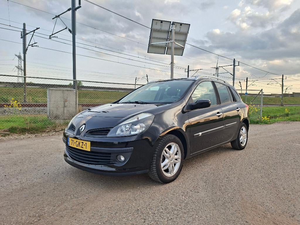Renault Clio 1.2 TCE 100 Estate 2008 Zwart Airco, Auto's, Renault, Voorwielaandrijving, Zwart, 4 cilinders, 1095 kg