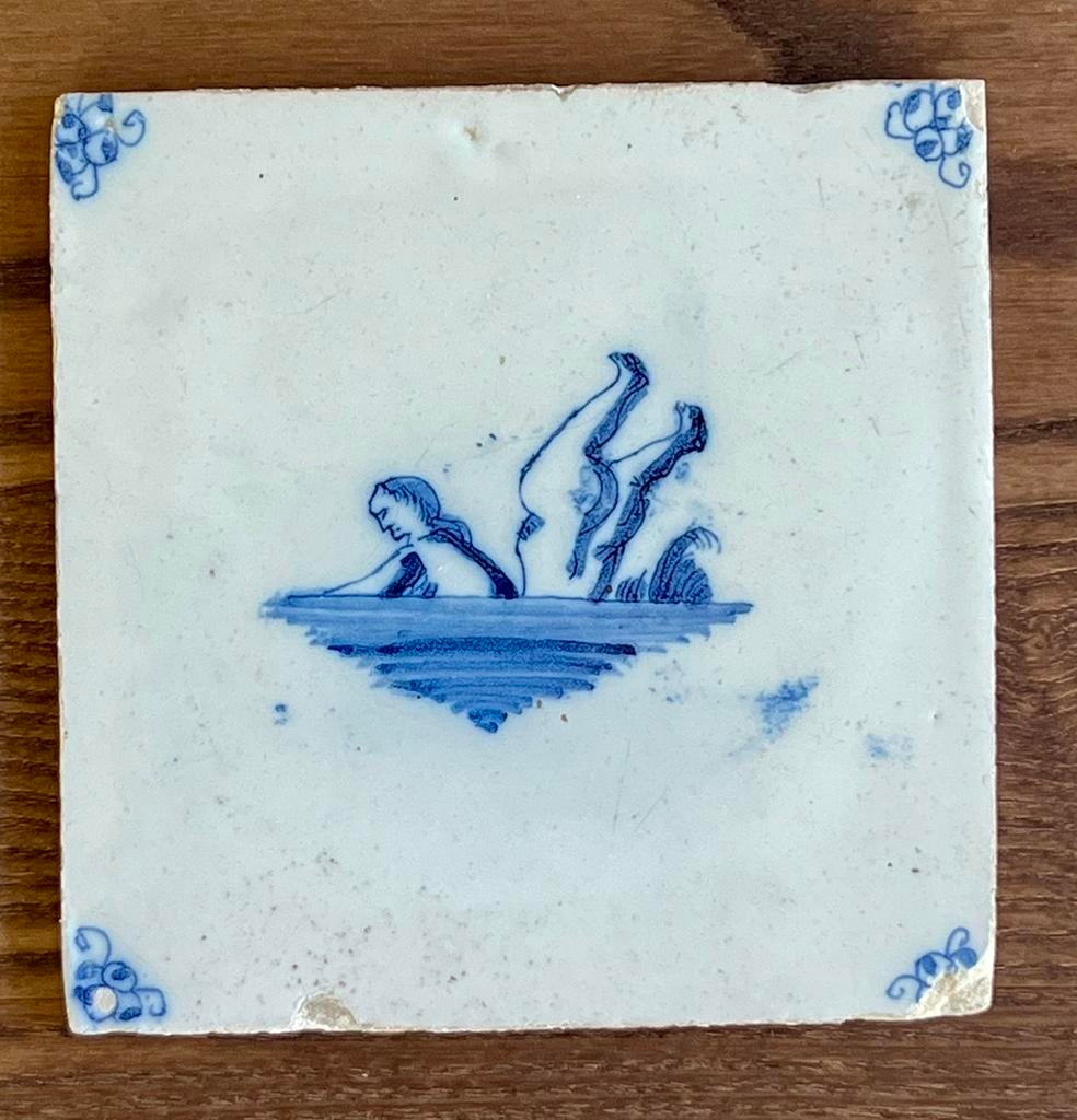 Drenkeling op Delfts blauwe tegel, vroege 18e eeuw. Mooi!, Antiek en Kunst, Verzenden
