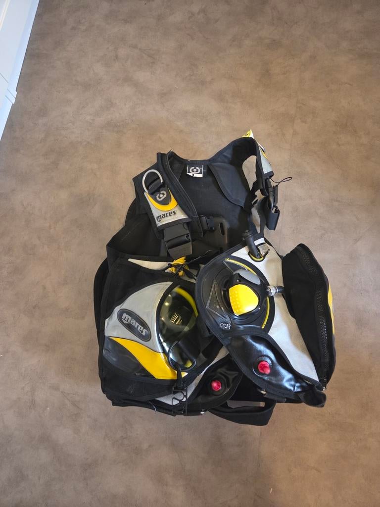 Mares Stabjack met pneumatische tankklem en 2 ademautomaten, Watersport en Boten, Ophalen of Verzenden, Gebruikt, Trimvest of Wing