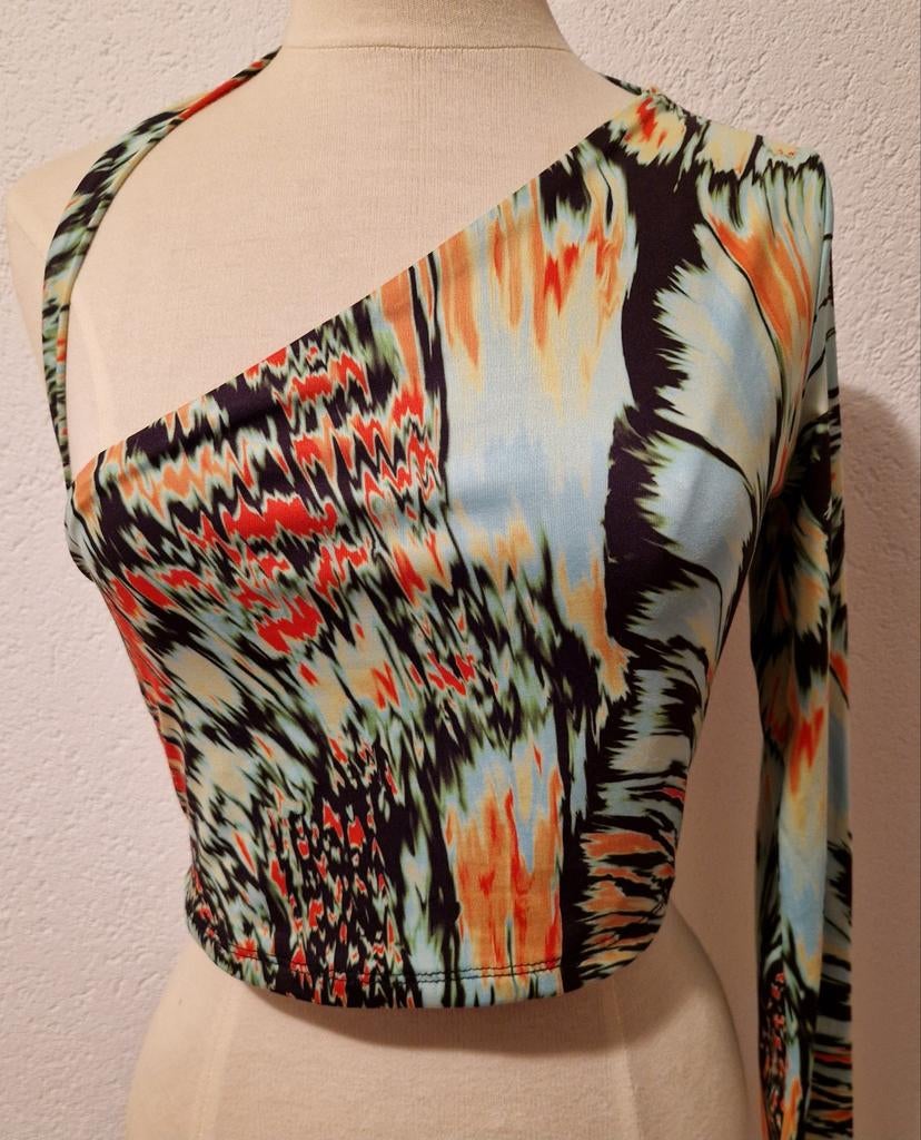 Bershka top maat m, Kleding | Dames, Tops, Maat 38/40 (M), Overige kleuren, Zo goed als nieuw, Bershka