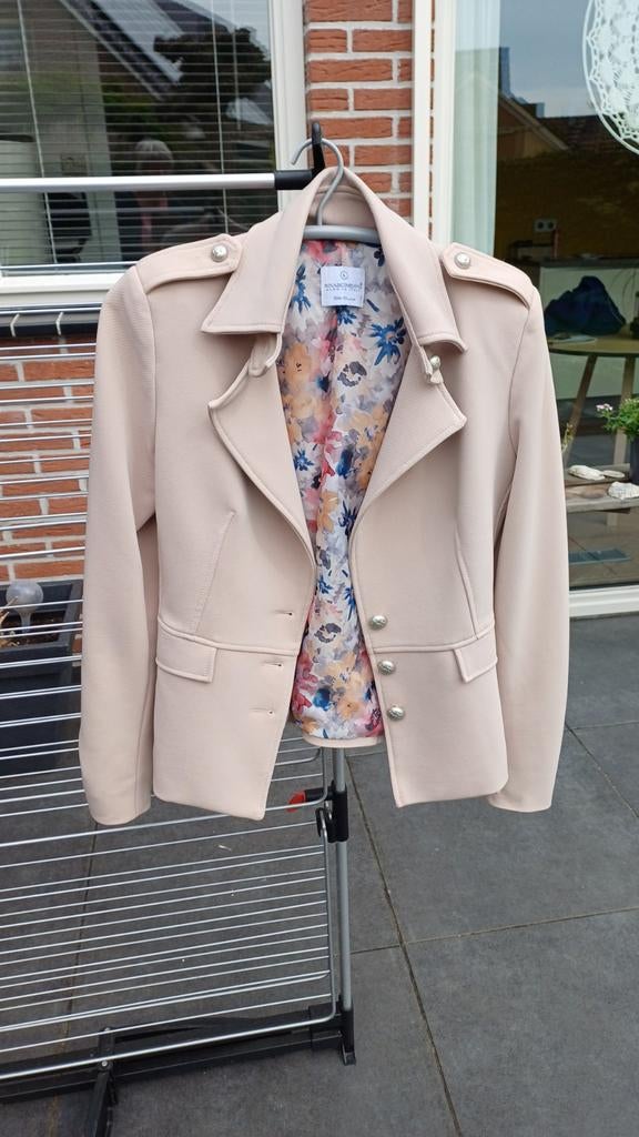 Dames jasje, Rinascimento, Ophalen of Verzenden, Zo goed als nieuw