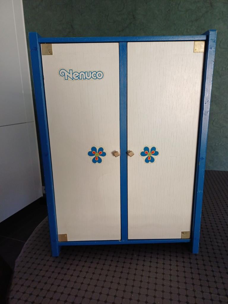 Poppenkast van Nenuco, Ophalen, Pop