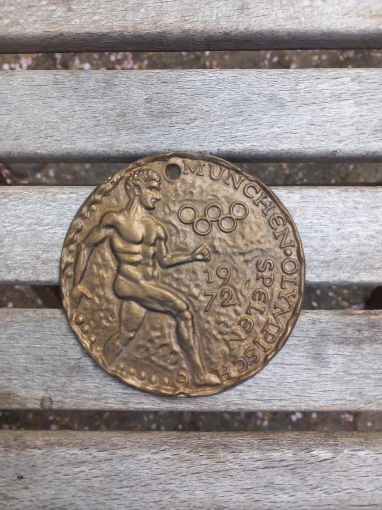 REAL VINTAGE 70's Plastic token Olympische Spelen 1972, Postzegels en Munten, Munten | Nederland, Ophalen of Verzenden, Koningin Beatrix