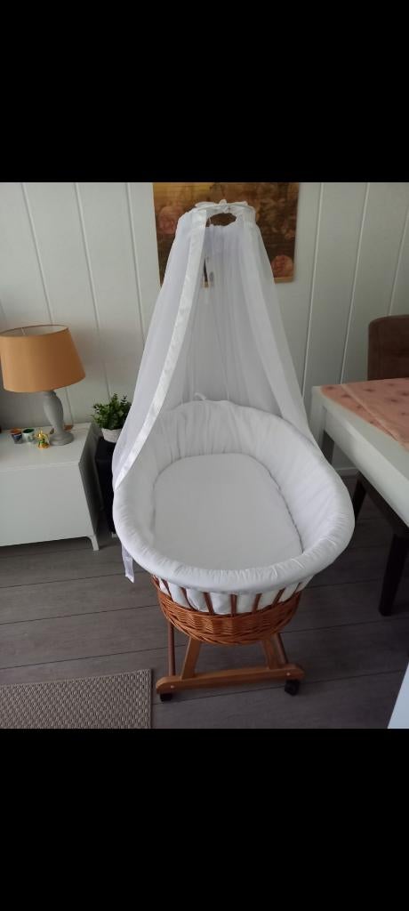 Baby wieg, Kinderen en Baby's, Babywiegjes en Ledikanten, Ophalen of Verzenden, Zo goed als nieuw, Wieg