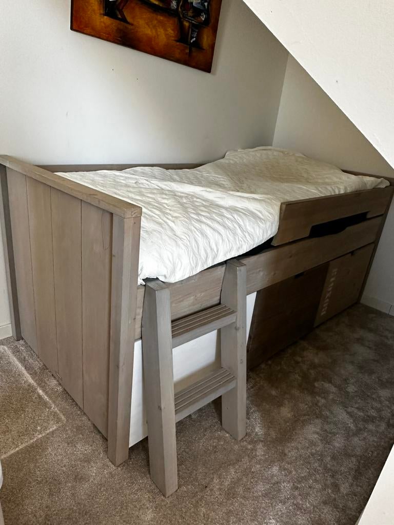 Super stevig steiger bed hoog slaper inclusief matras !, Ophalen, Zo goed als nieuw, Hoogslaper