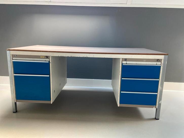 Vintage Gispen ijzeren bureau met lades, Huis en Inrichting, Bureaus, Gebruikt, Bureau, Ophalen