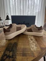 Te Koop HOGAN Maat 42 NIEUWSTAAT !!!!!!!, Kleding | Heren, Schoenen, Bruin, Nieuw, Ophalen of Verzenden, Sneakers of Gympen