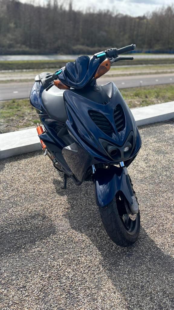 Aerox 70cc brom, Fietsen en Brommers, Scooters | Yamaha, Zo goed als nieuw, Aerox, Tweetakt, Ophalen