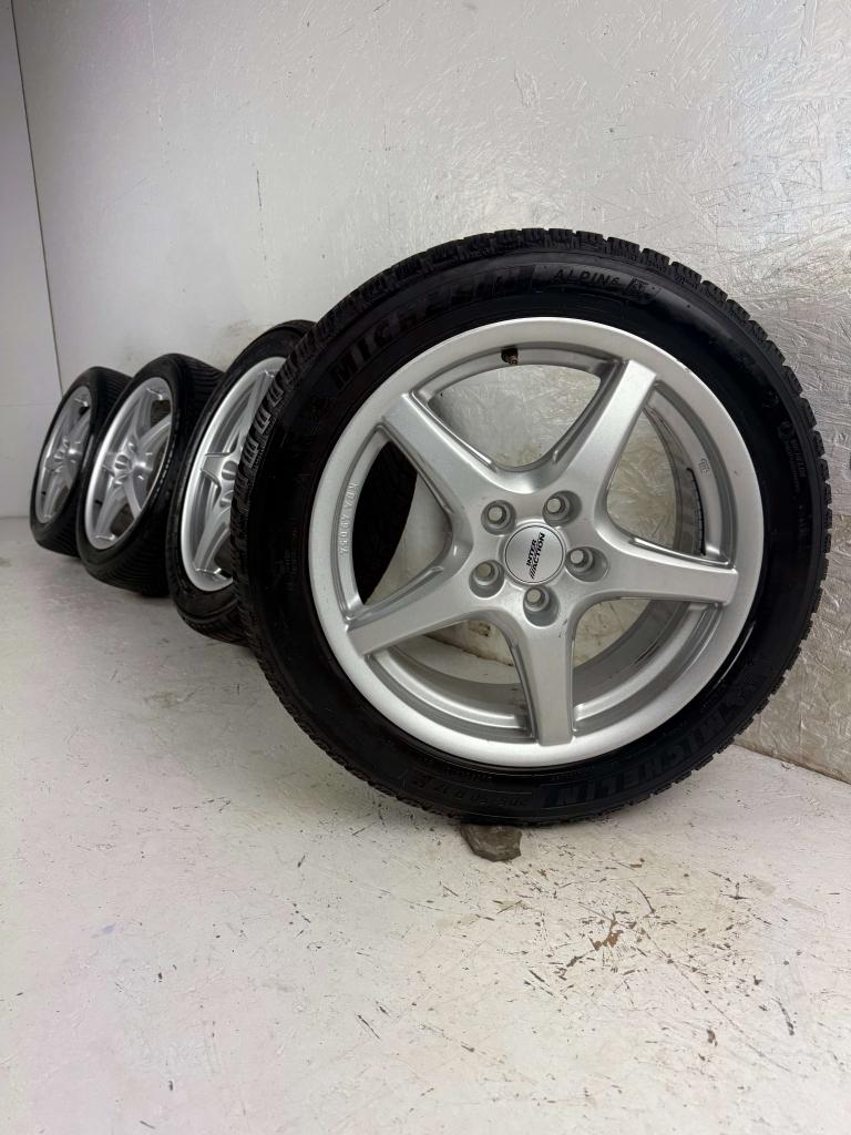 Volvo V40 S40 Ford Focus C-Max velgen 17" 5x108 winter 8mm