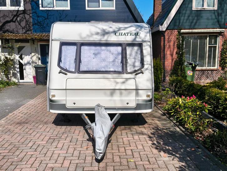Chateau 450, Caravans en Kamperen, Caravans, Particulier, tot en met 4, 750 - 1000 kg, Rondzit, Chateau, Frans bed, 4 tot 5 meter