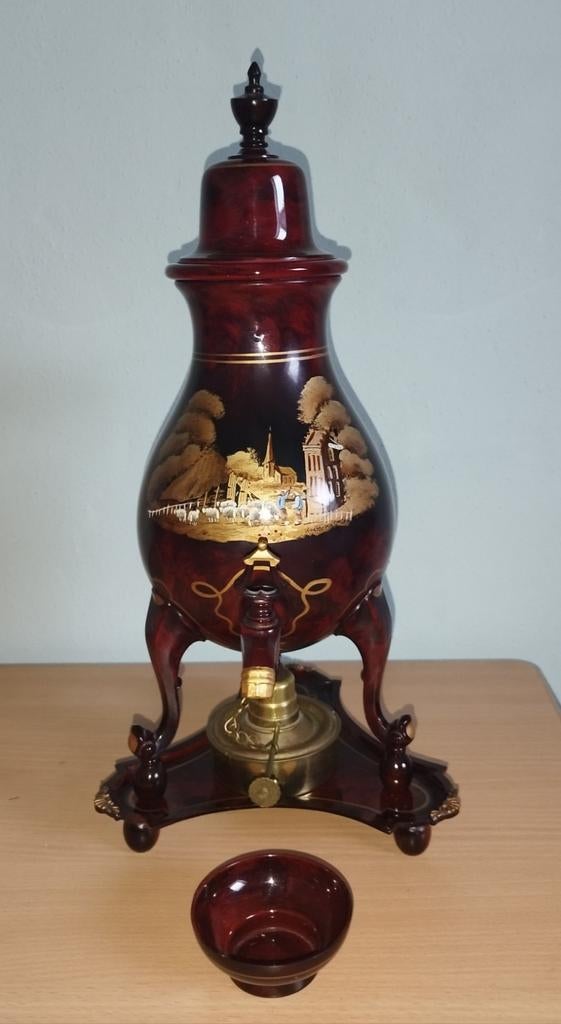 Kraantjespot, met servies en wandb, Antiek en Kunst, Ophalen