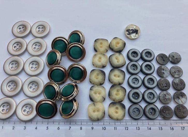 Knopen set nr. 524, Hobby en Vrije tijd, Naaien en Fournituren, Nieuw, Knoop of Knopen, Ophalen of Verzenden