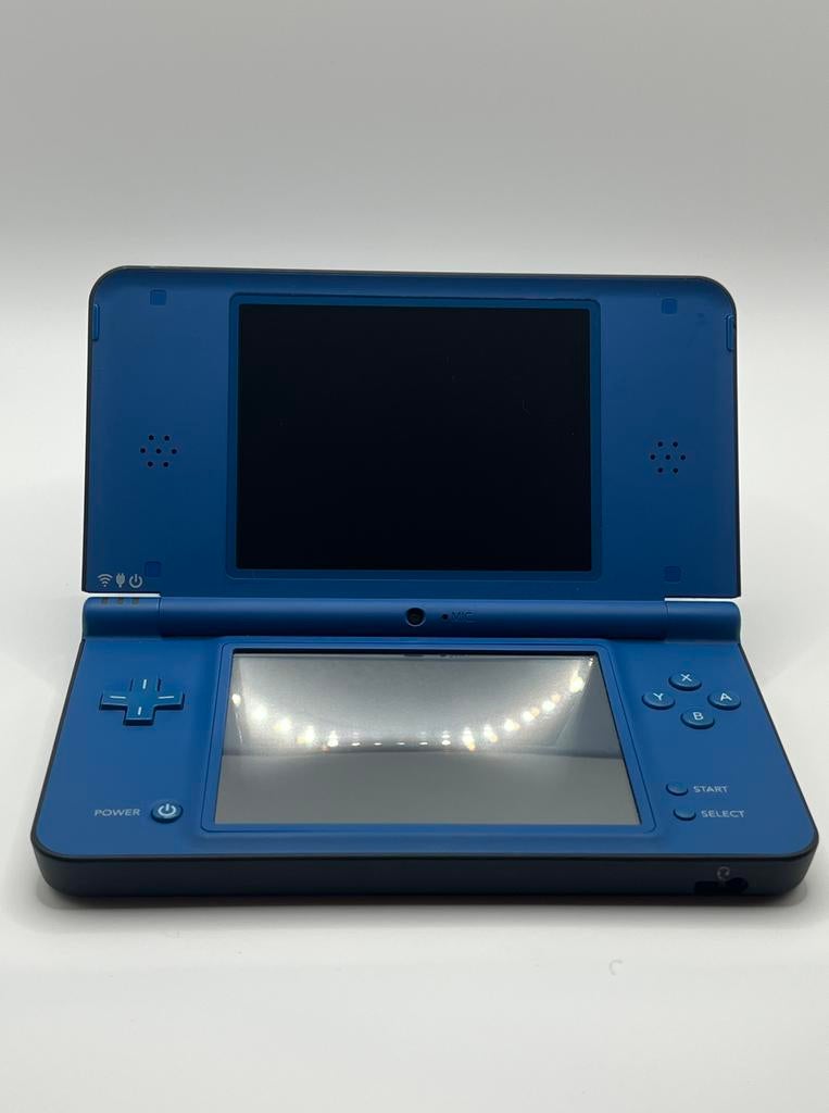 DSi XL Blauw Compleet met Lader, stylus en Gratis Game, Spelcomputers en Games, Spelcomputers | Nintendo DS, Dsi XL, Met games