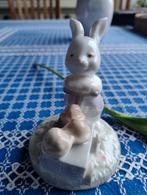 Twee  Vintage beeldjes voor de Paastijd, merk Enesco, Verzamelen, Ophalen of Verzenden, Zo goed als nieuw, Dier