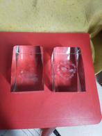 10112) 2 mooie laser geëiste kristallen glazen presse papier, Antiek en Kunst, Antiek | Glas en Kristal, Ophalen of Verzenden