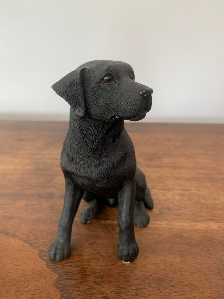 Zwarte Labrador Beeldje - Leonarda Collection 2001, Ophalen of Verzenden, Zo goed als nieuw, Dier