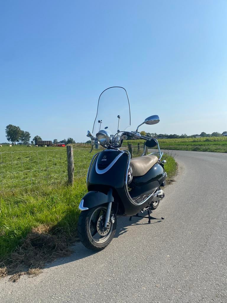 Nette SYM Cello (2010) Set met ART-4 slot, helm en koffer, Ophalen, Gebruikt, SYM, Benzine