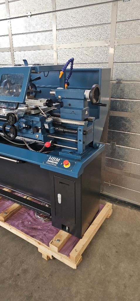 HBM 360 x 1000 Metaaldraaibank - Grote doorlaat 400V - 1,8KW, Doe-het-zelf en Verbouw, Draaibanken, Ophalen, Zo goed als nieuw