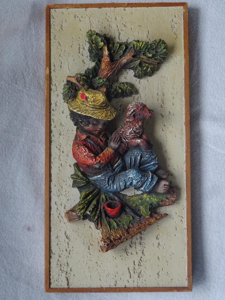 Retro wandplaat keramiek, jongetje met hond, Ophalen of Verzenden, Huis en Inrichting