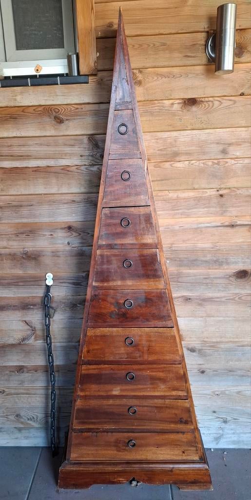 Unieke piramidevormige ladekast - massief hout, Antiek en Kunst, Ophalen
