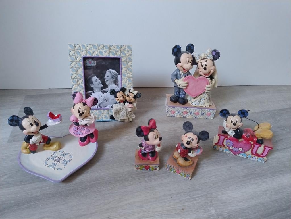 Disney traditions Mickey en Minnie love, Ophalen, Mickey Mouse, Zo goed als nieuw, Beeldje of Figuurtje