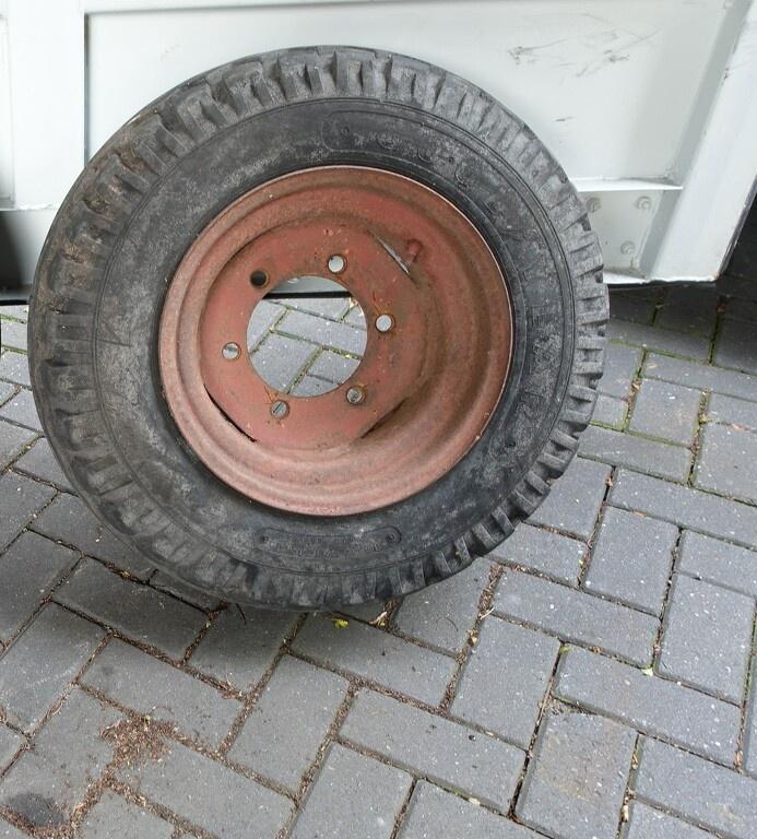 Landbouw band met velg 10.0/75-15.3