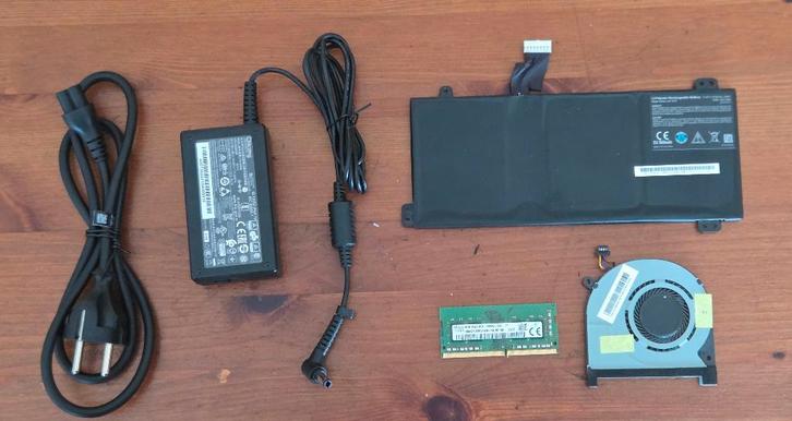 Reserveonderdelen Medion Akoya S17403 l, Computers en Software, Windows Laptops, Gebruikt, 17 inch of meer, Minder dan 2 Ghz, Ophalen of Verzenden