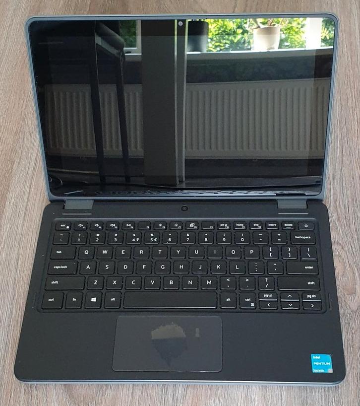 Dell Laptop met Intel Pentium Silver Processor en Hoes, Computers en Software, Windows Laptops, Gebruikt, 11 inch, Onbekend, Minder dan 4 GB