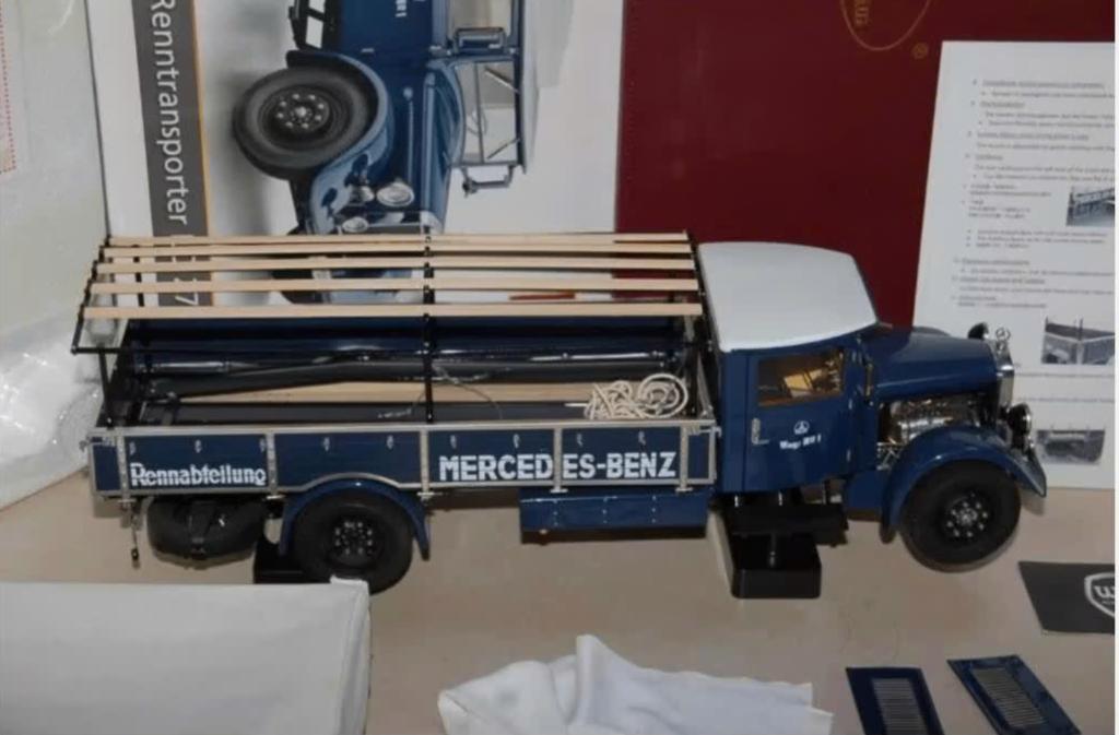 1:18 MERCEDES LKW LO750 RENNTRANSPORTER CMC M-144 in box WRH, Hobby en Vrije tijd, Modelauto's | 1:18, Verzenden, Zo goed als nieuw