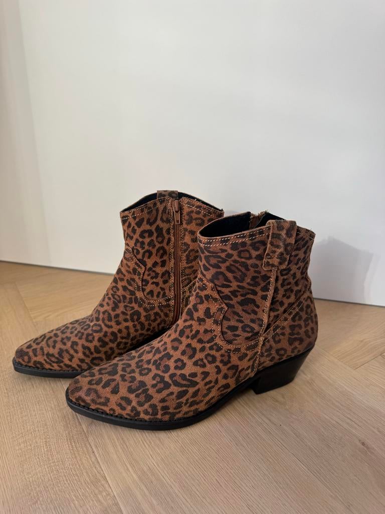 Nelson enkellaarsjes met panterprint, Kleding | Dames, Schoenen, Ophalen of Verzenden, Gedragen, Bruin, Lage of Enkellaarzen