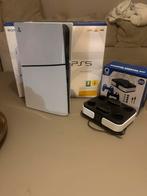 PlayStation 5 met oplaadstation - ZGAN, Spelcomputers en Games, Spelcomputers | Sony PlayStation 5, Ophalen of Verzenden, Zo goed als nieuw
