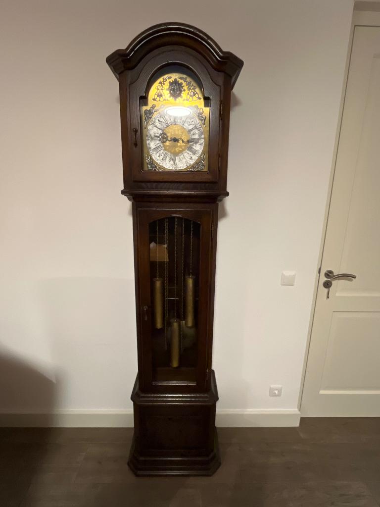 Interclock staande  klok, Ophalen