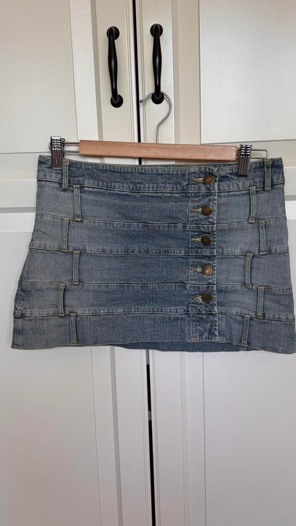 MNG Jeans korte denim rok - Maat 38, Kleding | Dames, Rokken, Maat 38/40 (M), Blauw, Ophalen of Verzenden, Gedragen