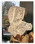 Antiek bijzonder poppen mutsje, wit, klederdracht mutsje, Ophalen of Verzenden