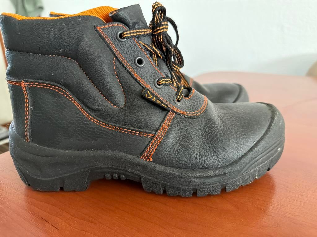 Werkschoenen met stalen neus, maat 38 - Zo goed als nieuw, Ophalen of Verzenden, Zo goed als nieuw