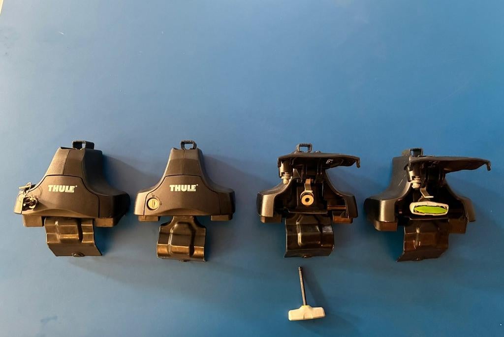 Thule Rapid System 754 + Kit 1756 (dakdragers), Auto diversen, Fietsendragers, Gebruikt, Dakdrager, Ophalen of Verzenden