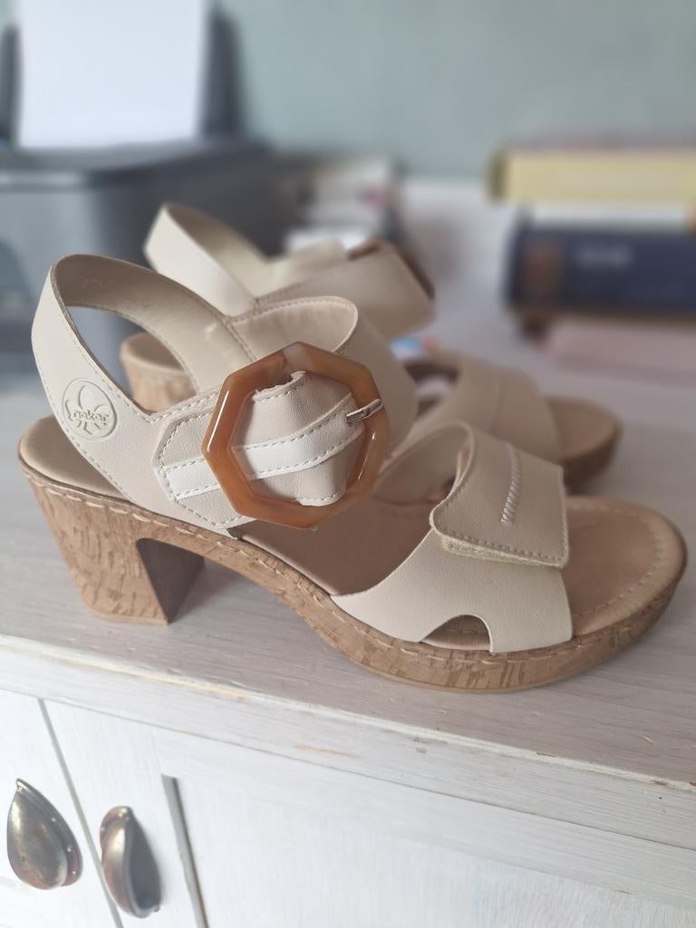 Zomersandalen Rieker, Beige, Zo goed als nieuw, Rieker, Sandalen of Muiltjes