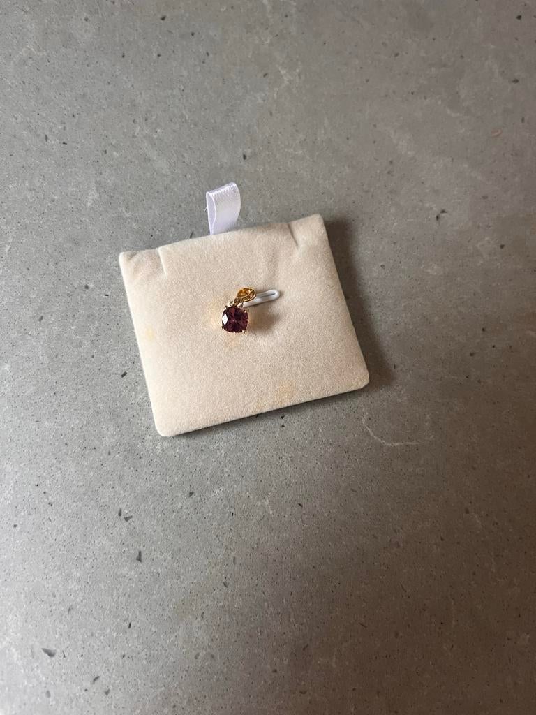 Gouden hanger met natuurlijke bruine saffier, Overige voorstellingen, Bruin, Ophalen of Verzenden, Zo goed als nieuw