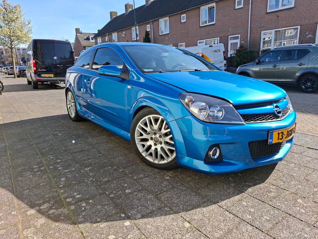 Opel Astra H GTC  OPC, Auto's, Voorwielaandrijving, 1998 cc, Zwart, 4 cilinders