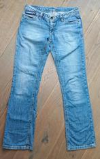 Te koop: Mooie low waist spijkerbroek van VERO MODA Mt: 38, Ophalen of Verzenden, Gedragen, Blauw, W30 - W32 (confectie 38/40)