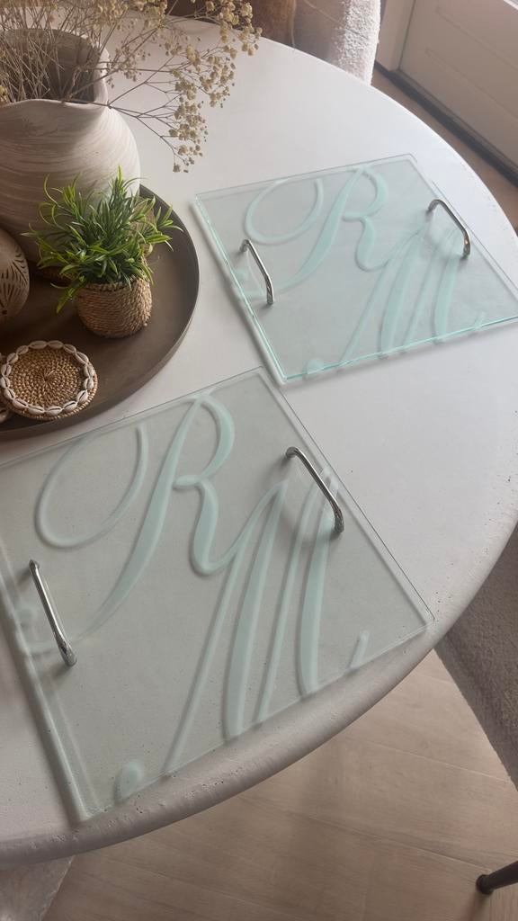 2 Riviera Maison glazen dienbladen met chroom handvat, Ophalen, Gebruikt, Rechthoekig, Overige materialen