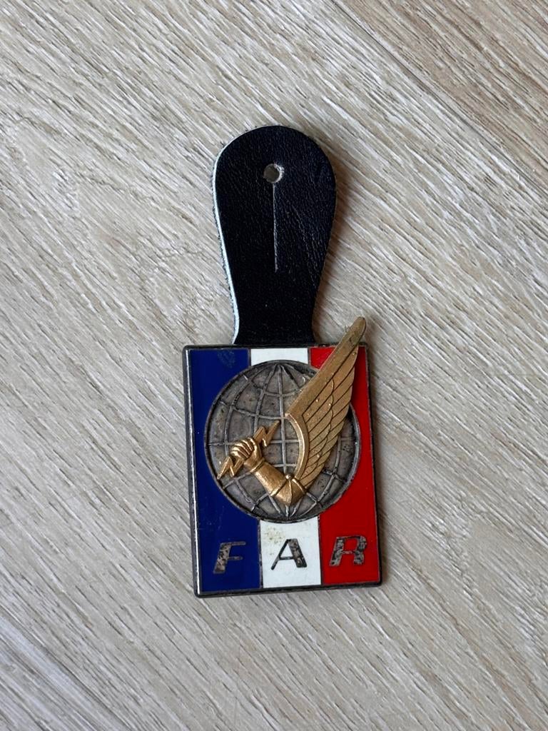 Een Militair Borstembleem, Verzamelen, Militaria | Algemeen, Ophalen of Verzenden, Landmacht, Overige gebieden, Embleem of Badge