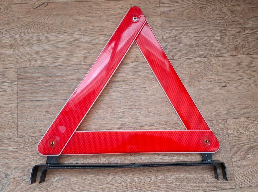 gevarendriehoek (degelijk), Ophalen, Zo goed als nieuw