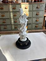Porseleinen Guanyin beeld – Blanc de Chine stijl., Ophalen of Verzenden