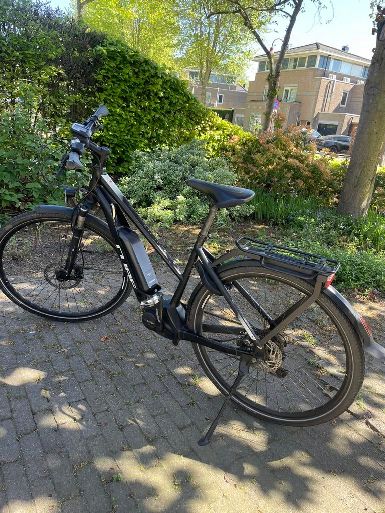 Electrische fiets Cube acid touring pro met Bosch accu, Fietsen en Brommers, Overige merken, Ophalen of Verzenden, Zo goed als nieuw